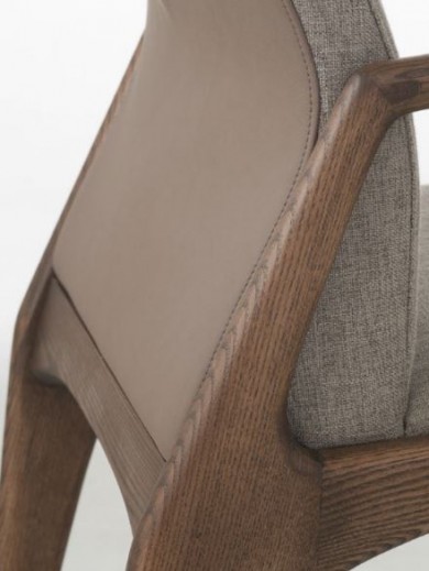 EDITION Hampton Arm Chair